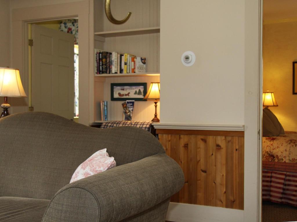 The Notchland Inn Bartlett Room photo